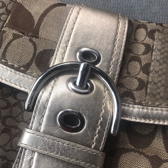 ✨SMALL AUTHENTIC COACH PURSE✨ - Picture 5 of 5